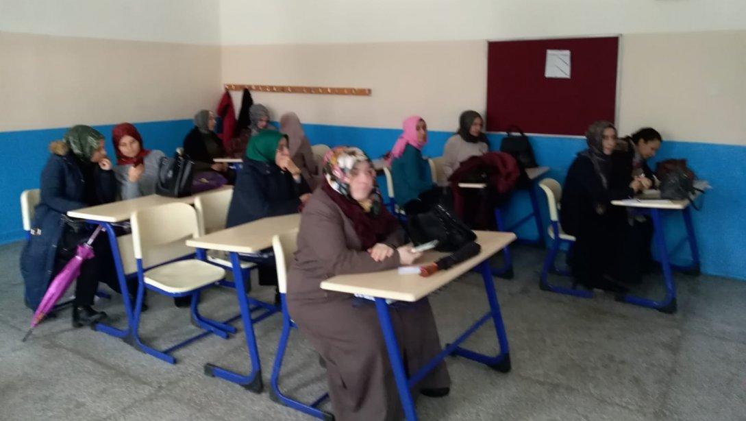  "Din Kültürü ve Ahlak Bilgisi Öğretmenleri Gelişim Programı" (DÖGEP) Urla Anadolu İmam Hatip Lisesinde Yapıldı.