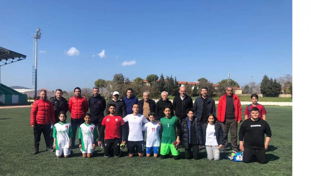 İzmir İl Milli Eğitim Müdürlüğünün Gençlik ve Spor İl Müdürlüğünün Koordinesinde  Düzenlediğimiz Ortaokullar (Yıldız) ve Liseler (Genç) Arası Penaltı Yarışması İlçemizde Tamamlandı