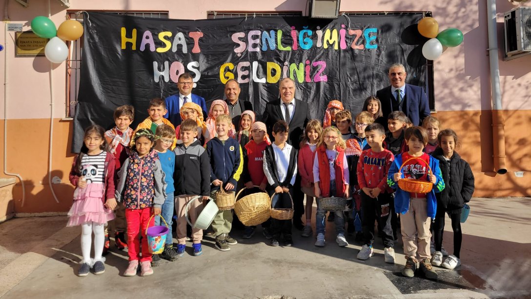 Asiye Hüseyin Akyüz Bilim İlkokulu-Ortaokulu'nun 12. Geleneksel Zeytin Hasatı Şenliği...